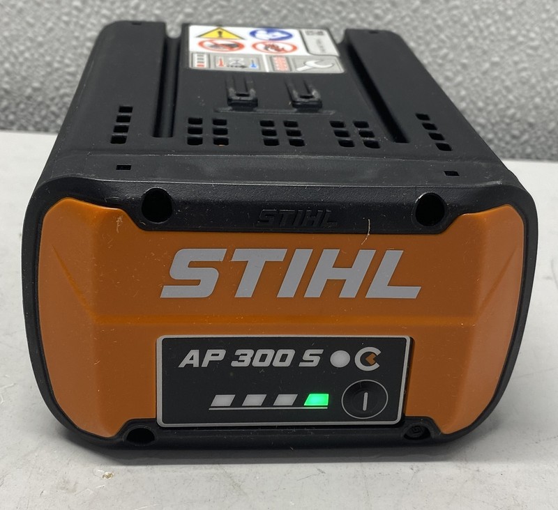 Stihl AP 300 S Power Tool Battery with Fuel Indicator 36V 7.2Ah 4850 400 6586