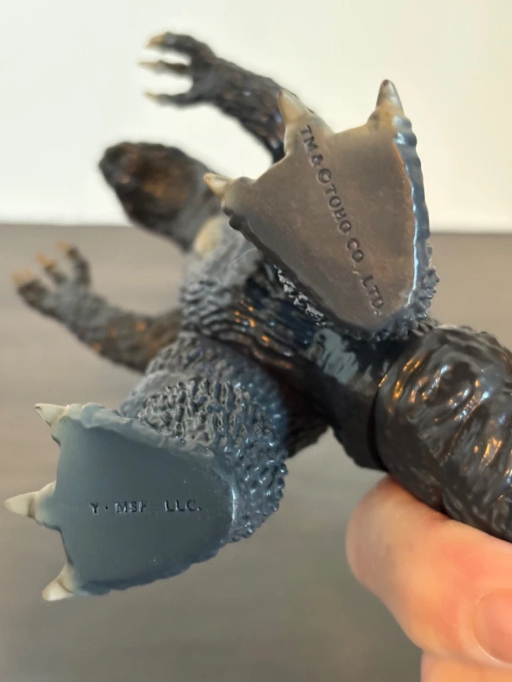 Y-MSF Godzilla 1964 closed mouth 2024 excellent condition 7" tall ymsf - Image 3 of 3