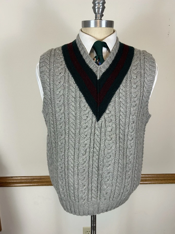 COLETE SUÉTER TÊNIS CRÍQUETE GOLA V POLO 100% LÃ MALHA CABO RALPH LAUREN TAMANHO G - Imagem 2 de 4