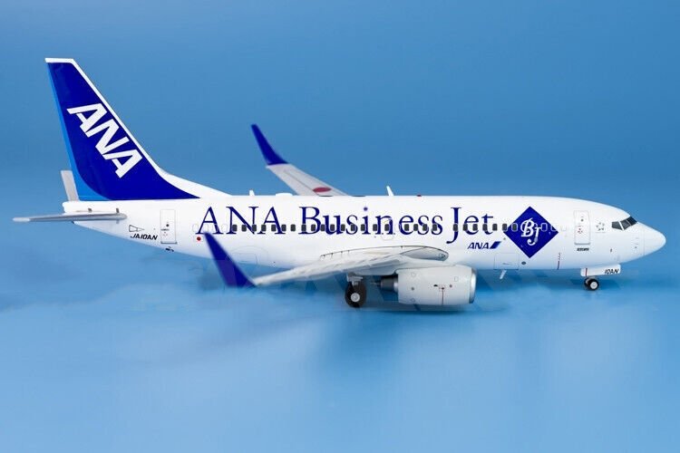 1:200 JC Wings ANA BOEING 737-700 Passenger Airplane Diecast