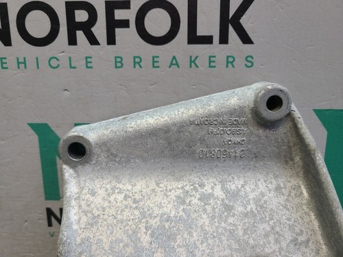 VOLVO XC40 B4 Engine Mount Casting 31460810 - Picture 8 of 17