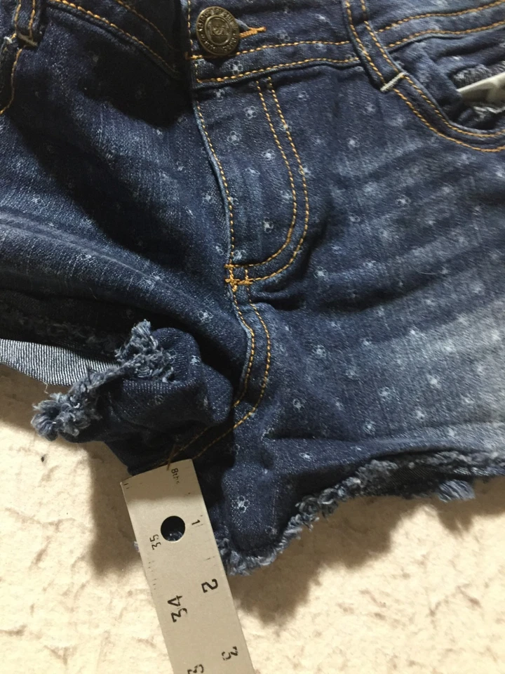 L.e.i. Pantalones Cortos de Jean Ashley Lowrise Para Mujer 15 Regular Azul Estampado Gráfico Desteñido Foto 4 de 4