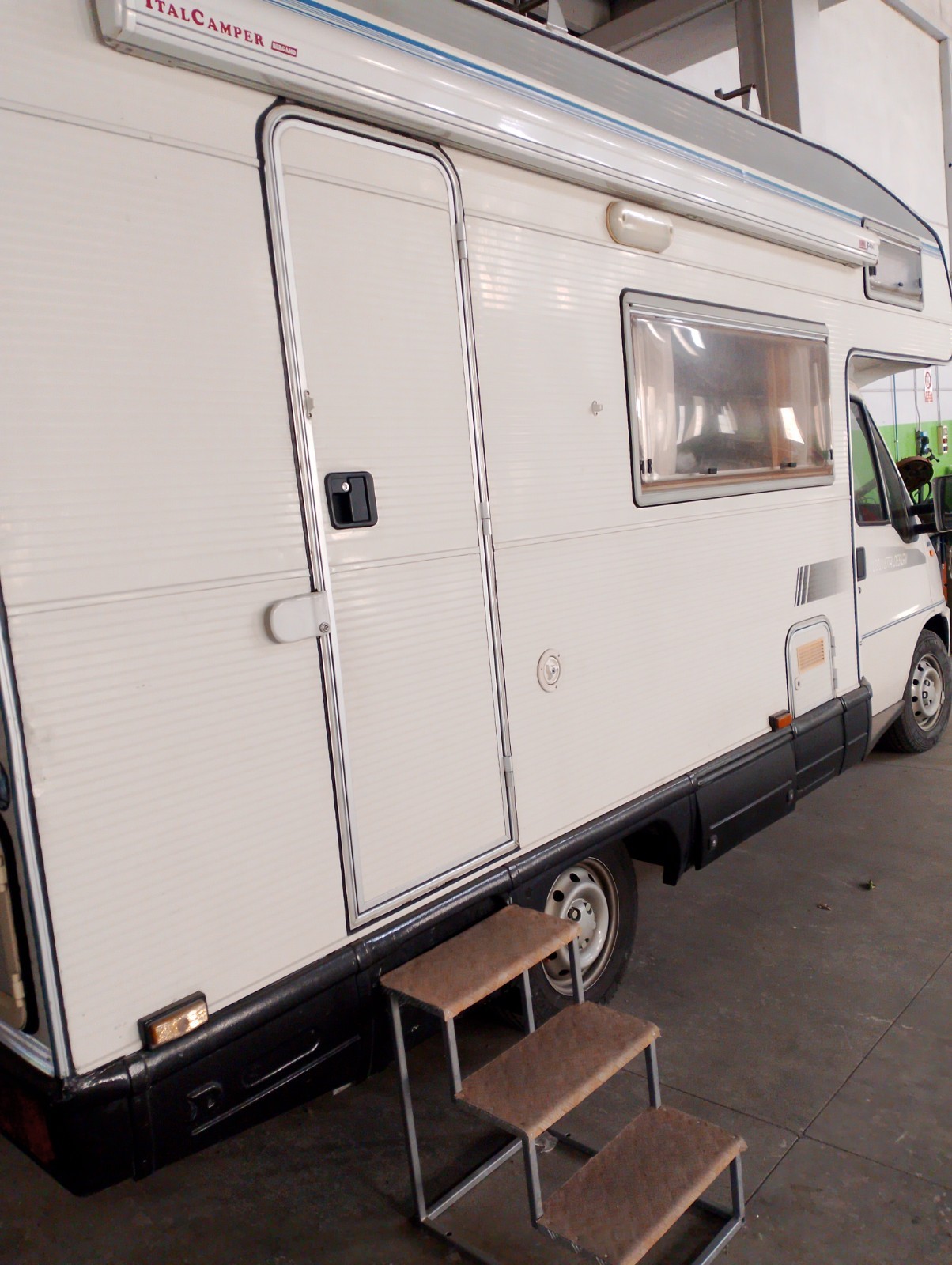 Camper mansardato Fiat Ducato 2500 Turbo Diesel foto 4