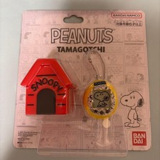 PEANUTS Tamagotchi Snoopy 855309