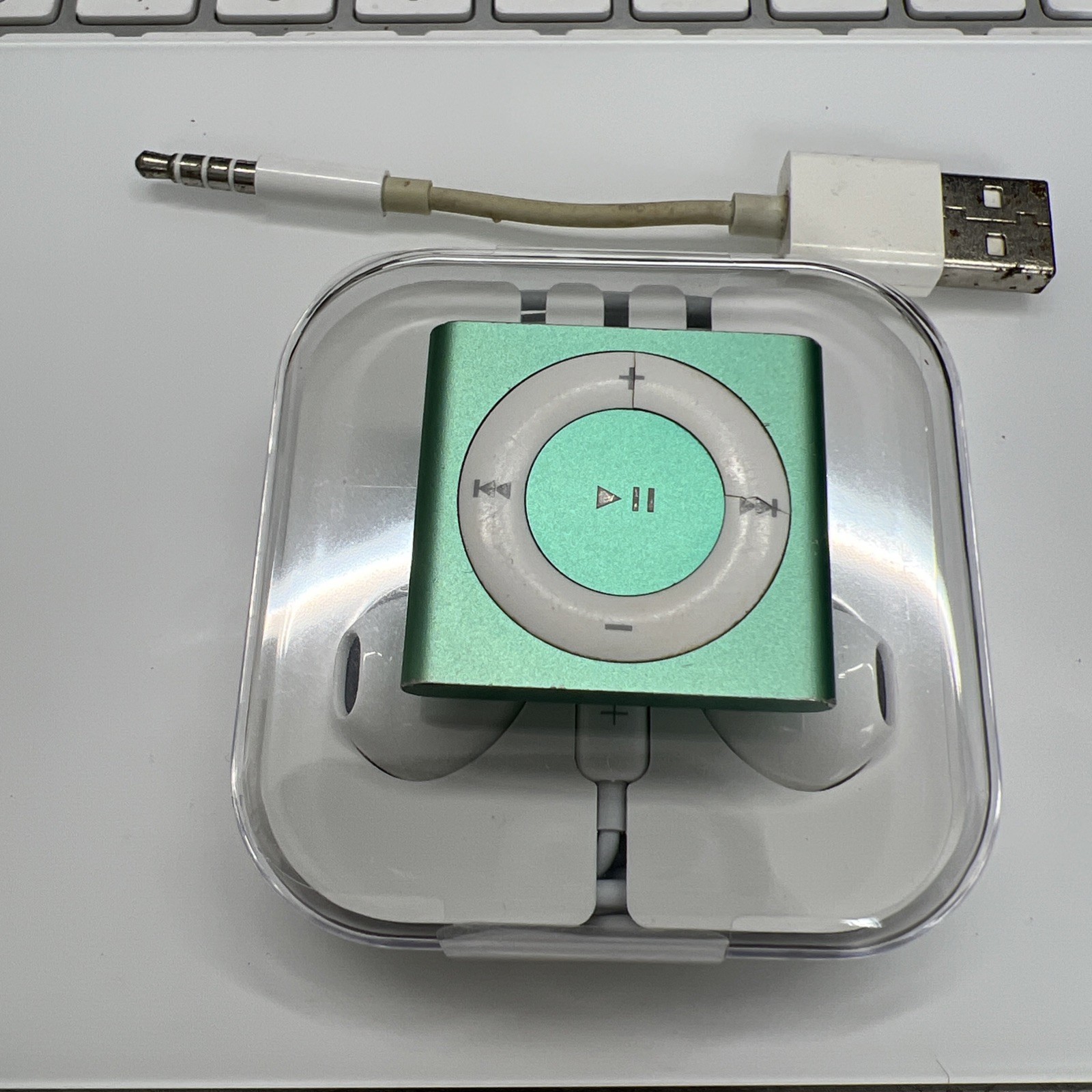 Apple iPod Green Shuffle 4th Gen.  New Battery Installed