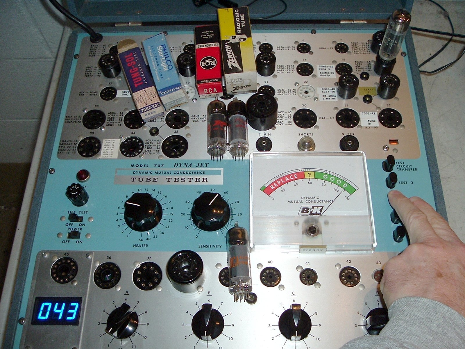 JUKEBOX TUBES 4 new 6CZ5 / 6973Sub tube NOS NIB USA plate current