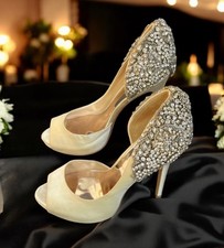 Badgley Mischka Kiara Ivory Satin Jeweled Heel Pumps Women  s 10 Peep Toe Bridal