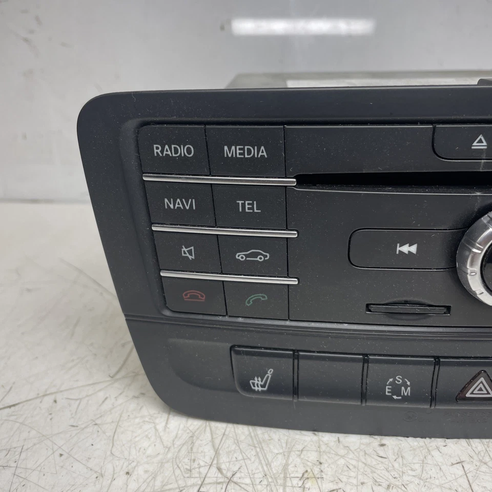 Unidad principal de mando radio navegación CD OEM 14-20 MERCEDES W117 CLA250 GLA250 Foto 2 de 4
