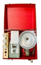 VINTAGE 1950s ANSCO ANSCOFLEX II CAMERA w/FLASH  BULBS IN ORIGINAL CASE