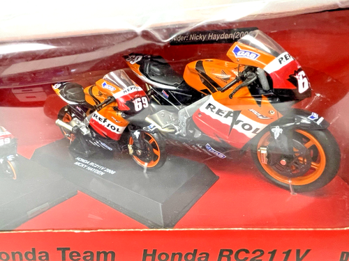 New Ray Team Repsol Honda RC211V #69 Nicky Hayden MotoGP 3-Bike Set Ultra Rare - Picture 10 of 12