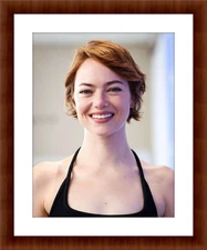 Emma Stone 8.5 x 11 Candid Color Unframed Photograph Collectable Art Print