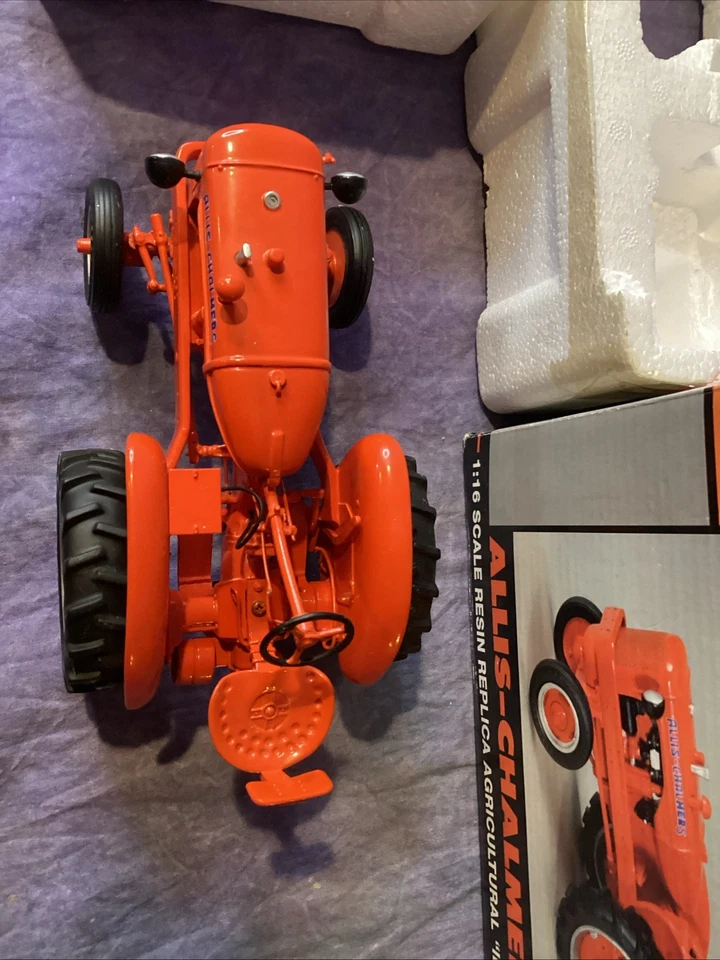 1/16 Allis Chalmers IB Tractor, Orange Spectacular Show - Image 2 of 4