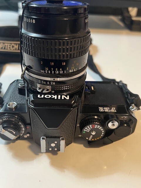 Nikon FE2 Black Camera Titanium Shutter, Nikkor 55 mm f 1.28 S