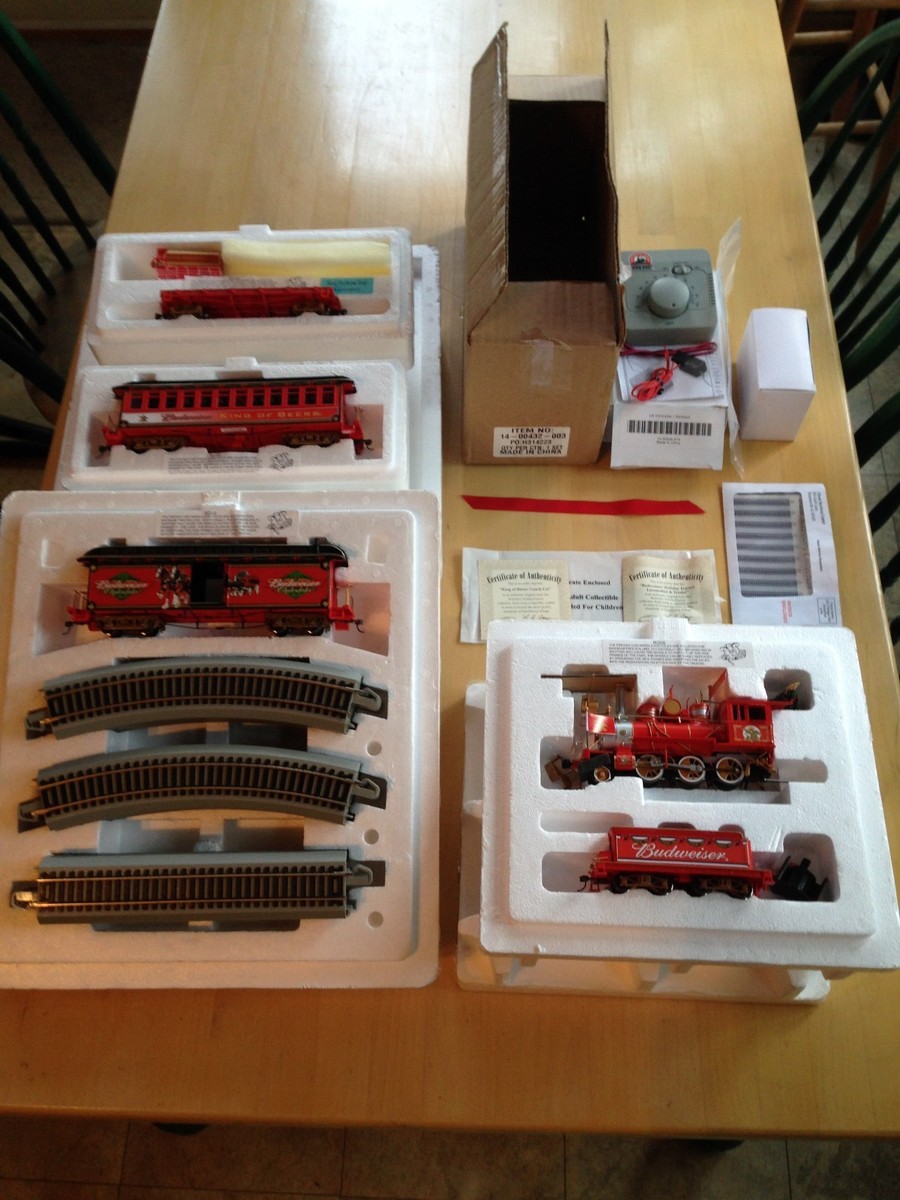 Hawthorne Village Budweiser Holiday Express Train Set, ON30 Gauge 24 pc, COA