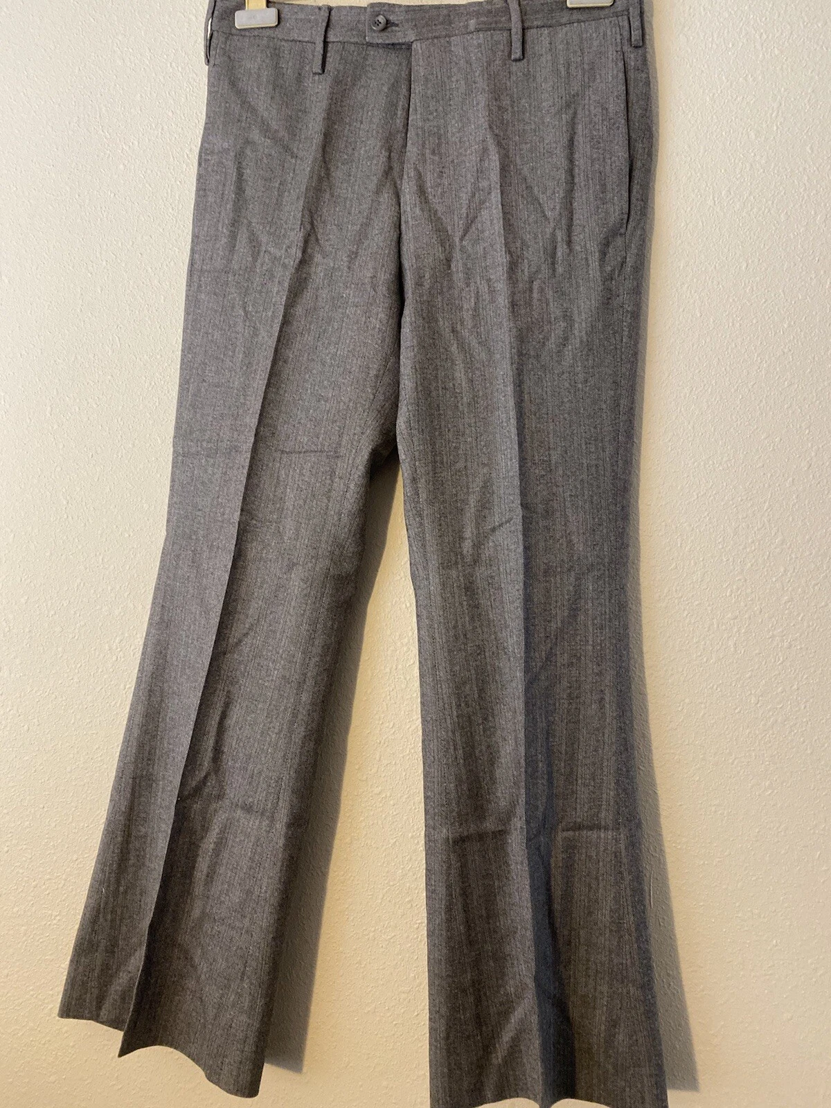 Pantalon Gucci, couleur gris, taille 46R (32 USA). 100 % authentique.