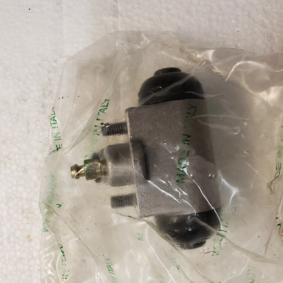 AUTOZONE WHEEL CYLINDER AZ33843, MIDAS WC1420 - Image 3 of 4