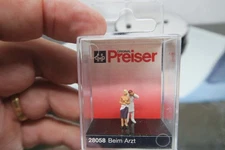 PREISER HO SCALE #28058 TOPLESS WOMAN AT THE DOCTOR ! IN SEALED BOX !
