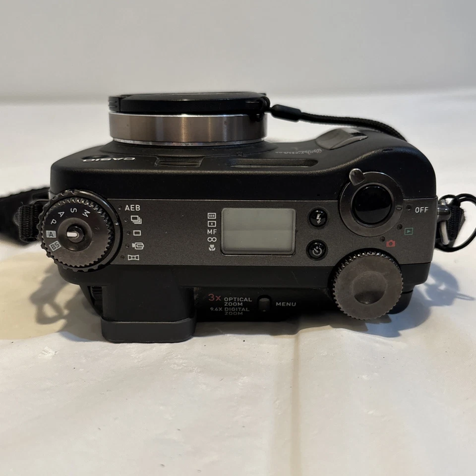 CASIO QV-4000 Digital Camera Digital For Parts/ Read - Image 4 of 4