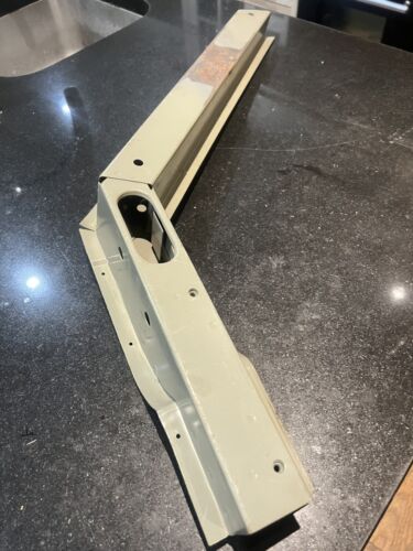 land rover defender 2nd row c post repair panel genuine Amc710200 - Picture 5 of 7