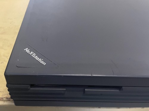 Vintage NeXT Computer NeXTstation N1100 w/Hard Drive, Part Number 1715 - Picture 4 of 10