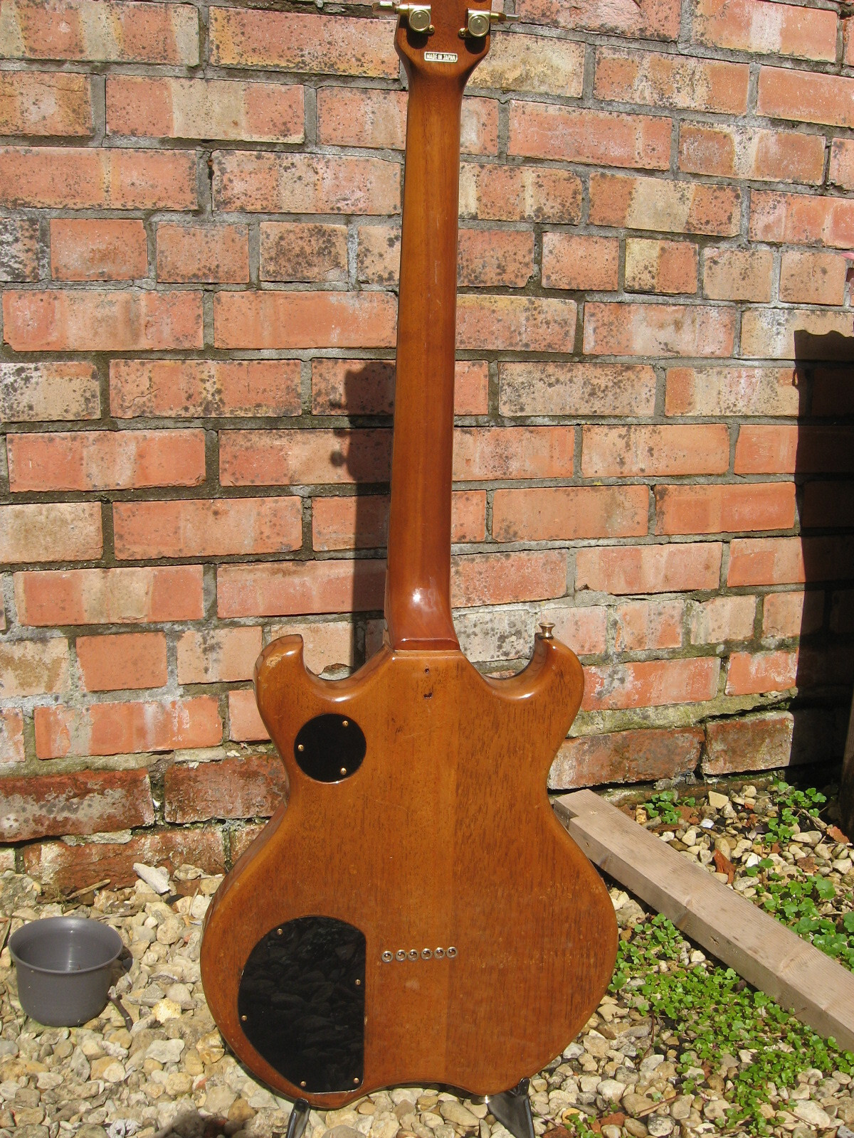 Picture 5 of 24