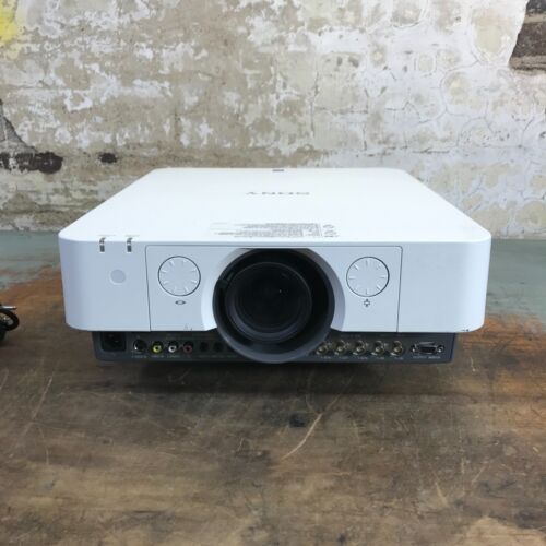 Sony Vpl-Fx35 Data Projector 5,000 Ansi lumens Xga 3Lcd (Works)