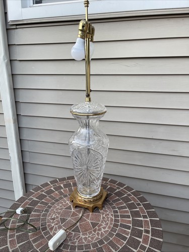 Vintage MARBRO Hollywood Regency Large. European Cut Glass Urn Lamp. No Shade - Picture 5 of 24