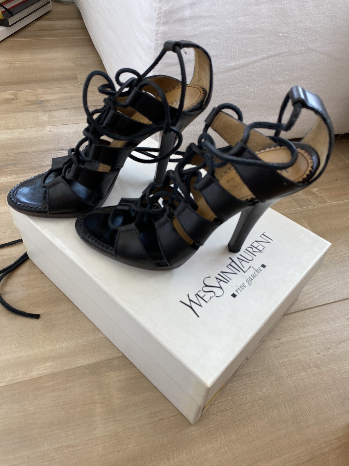 Sandalo Yves Saint Laurent Rive Gauche nero cinturino 38 (US 8)