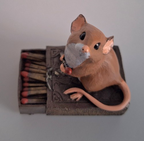 Michael Simpson Painted ColdCastBronze Mouse on Matchbox Figurine Richard Cooper - Picture 3 of 7