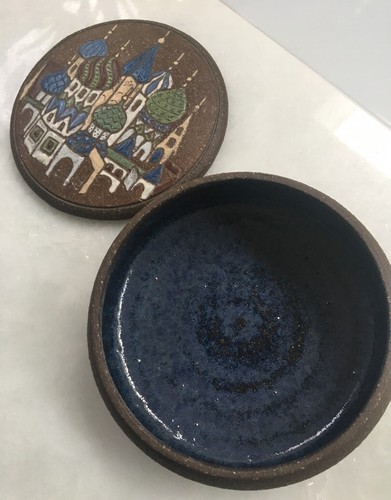 Russian Vintage (1978) Hand-made Studio Pottery Trinket Box/lid Kremlin Signed - Picture 3 of 6