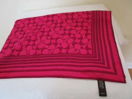 Coach Signature Himbeere Seide Schal Quadrat 21 x 21" Rosa Burgund Sehr Gut C - Bild 3 von 12