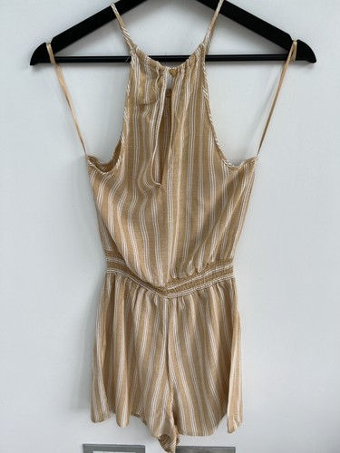 TRAJE DE JUEGO BERSHKA A RAYAS BEIGE Y CREMA NUEVO SIN ETIQUETAS PARA MUJER - TALLA PEQUEÑA - Imagen 4 de 4