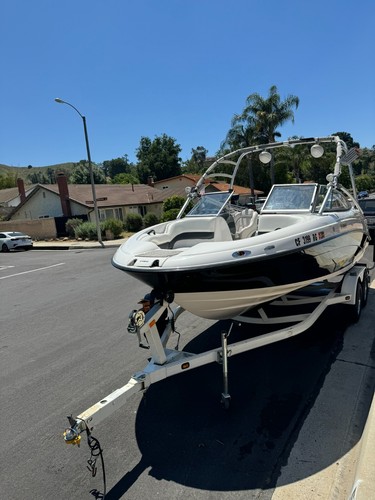 2006 Yamaha AR 210 Jet Boat - Picture 2 of 16