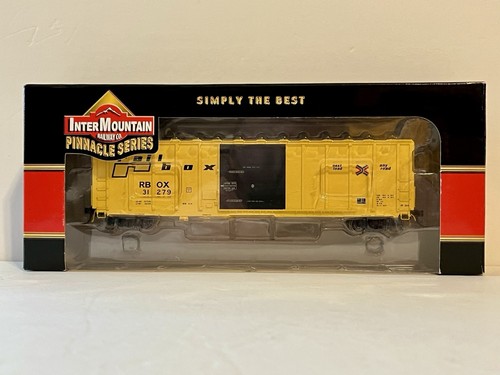 Lot of 2 HO Scale InterMountain Railbox Pullman Standard 5277 cubic foot Boxcars - Picture 3 of 4