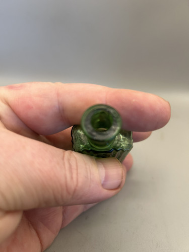 LOVELY VERY SMALL VICTORIAN POISON MEDICINE BOTTLE EMBOSSED ‘NOT TO BE TAKEN’ - Foto 7 di 7