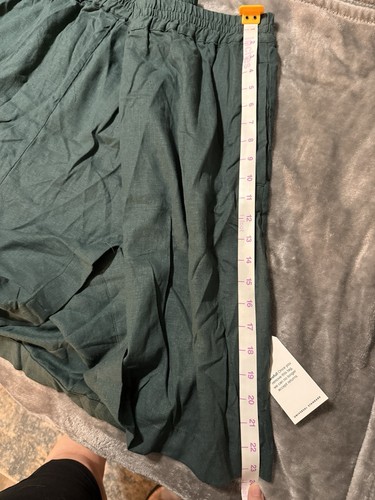 NWT Universal Standard Green Shorts Pockets Lightweight 6” Inseam Elastic SZ 4XL - Picture 5 of 6