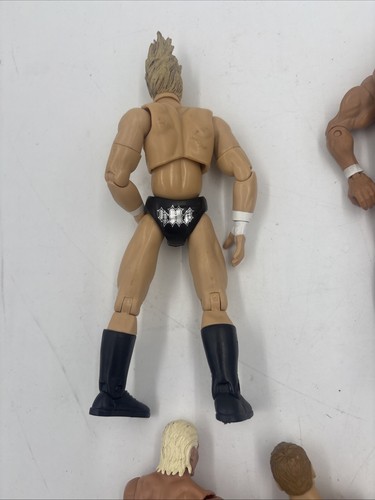Lot of 5 Vintage WWE Action Figures - Picture 7 of 11