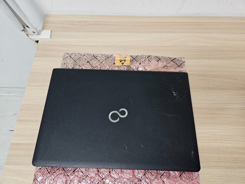 Fujitsu Lifebook A555 15.6" Laptop - i5-5200U - 8GB Ram - No Storage - Picture 5 of 19
