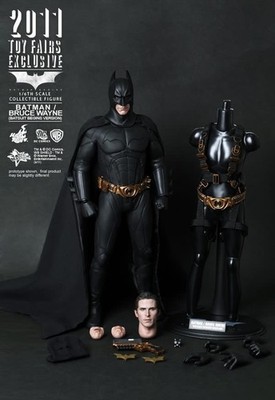 Hot Toys MMS 155 Batman Begins - Batman / Bruce Wayne