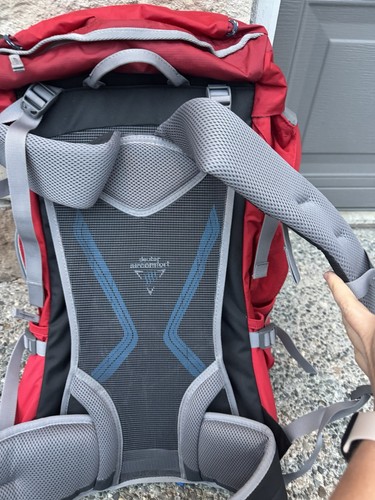 Mochila de senderismo Deuter Futura 32 con cubierta de lluvia - Imagen 8 de 17