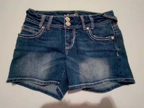 Wallflower Size 1 Embroidered Rhinestone Distressed Faded Blue Denim Shorts  - Bild 1 von 10
