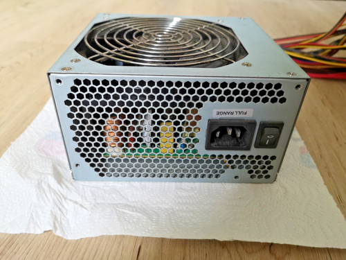 FSP Group INC. Zasilacz FSP650-80GLN; PC, używany, szary - Zdjęcie 2 z 5