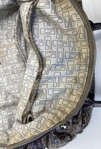 Vintage Y2K Guess Faux Snakeskin Brown Print Shoulder bag - Picture 17 of 23