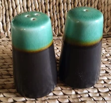 Gibson - Ocean Paradise Jade Salt And Pepper Shakers