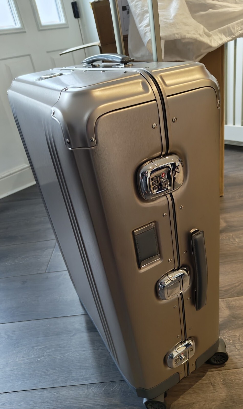 Zero Halliburton ZH Check in Luggage 30 Large Suitcase eBay