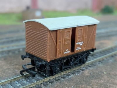 Tri-ang R11A Spur O BR 12 Tonnen geschlossener Lieferwagen B784287 Bauxit