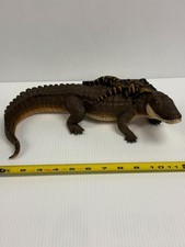 2004 Safari LTD ALLIGATOR with BABIES Hard Rubber 12" Figure