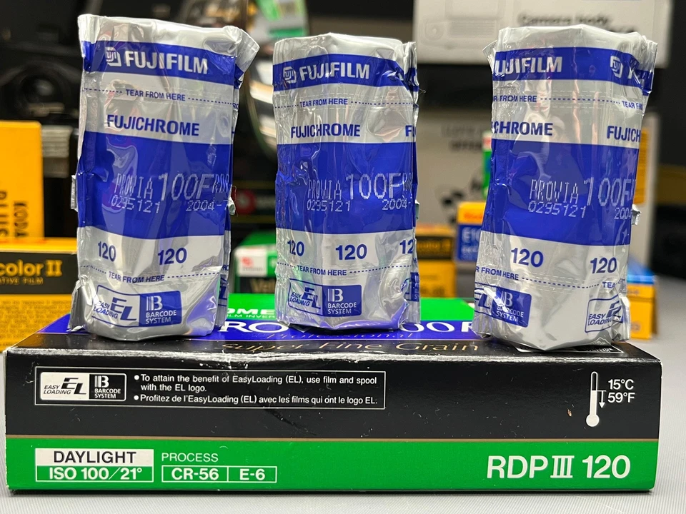Fuji FUJICHROME Provia 100F Professional RDPlll 120 Daylight 3 Rolls Expired - Image 4 of 4