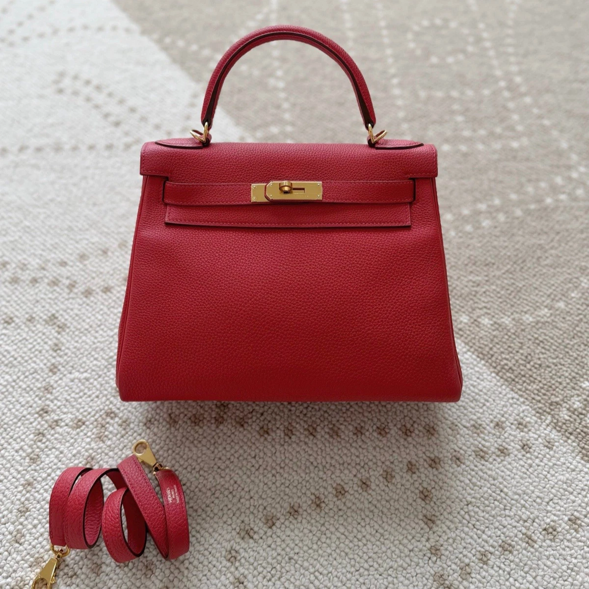 Hermes Kelly28 Togo Top Handle Bag Crossbody Red Gold Classic