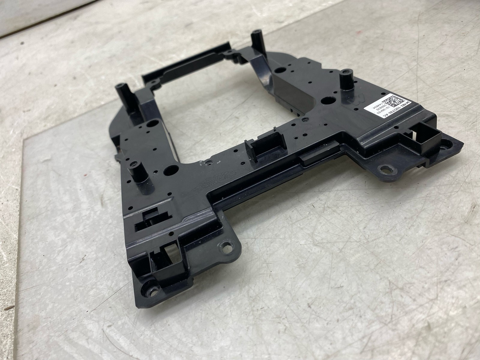 2020-2025 ASTON MARTIN DBX CENTER CONSOLE DRIVE MODE SWITCH PANEL MY83-13D730-AC